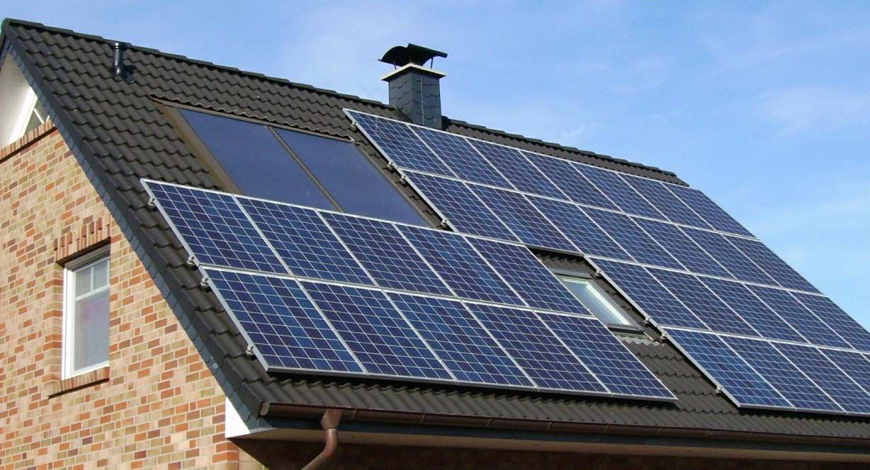Німеччина: Не встановив сонячну батарею на даху? Плати штраф!